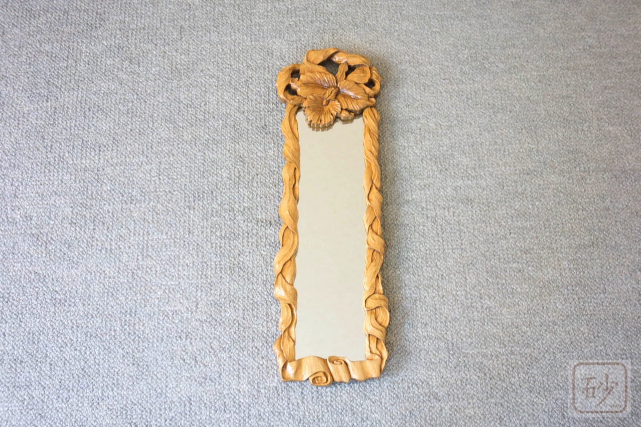 木彫りの鏡　カトレア