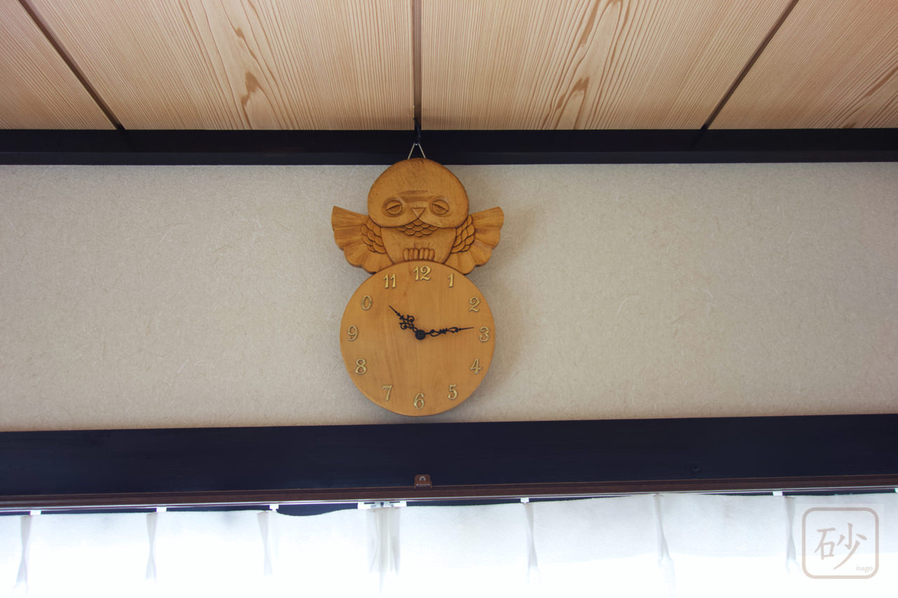 木彫りの時計 フクロウ