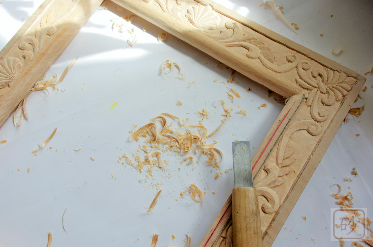 木の額縁 色紙サイズで制作中《彫り編》