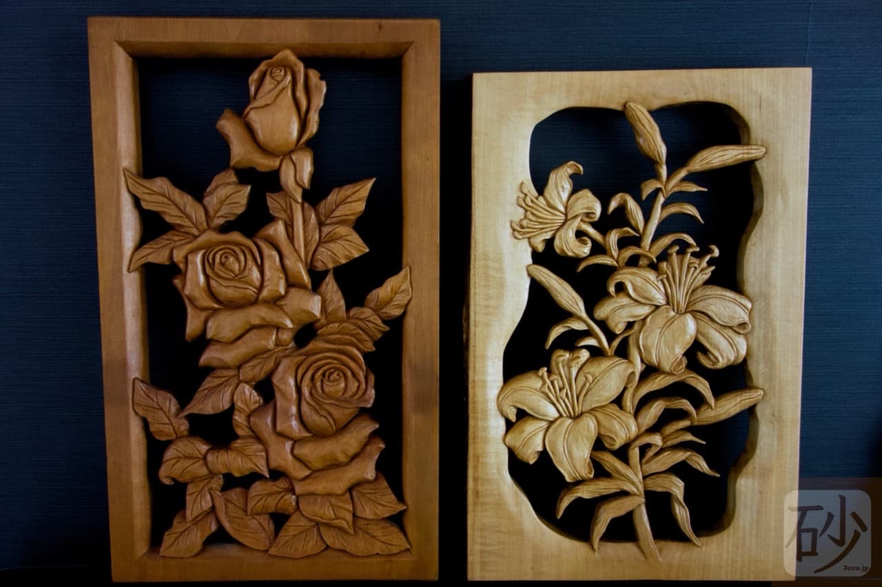 木彫りレリーフゆりと薔薇
