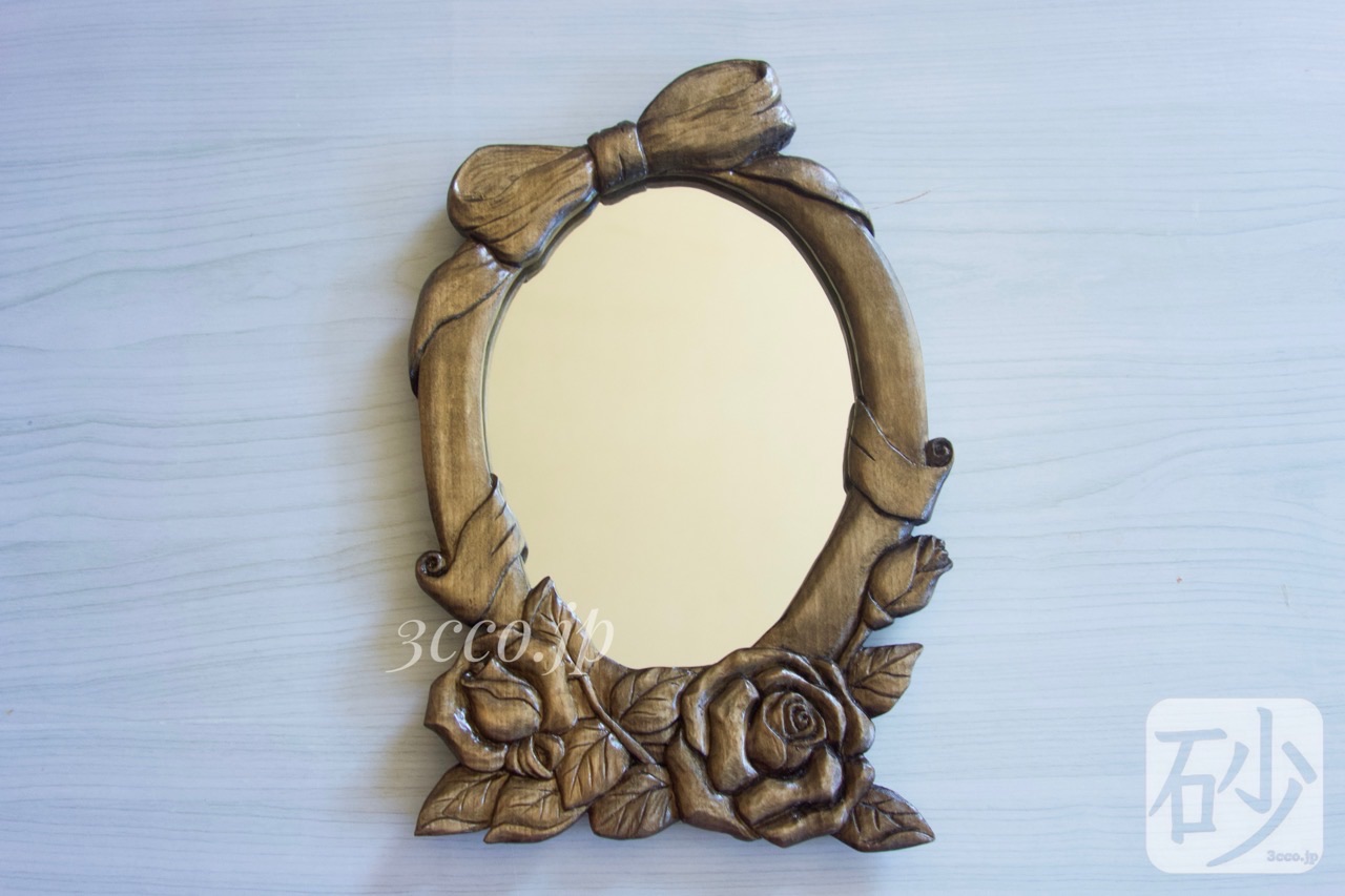 木彫の鏡　薔薇2輪