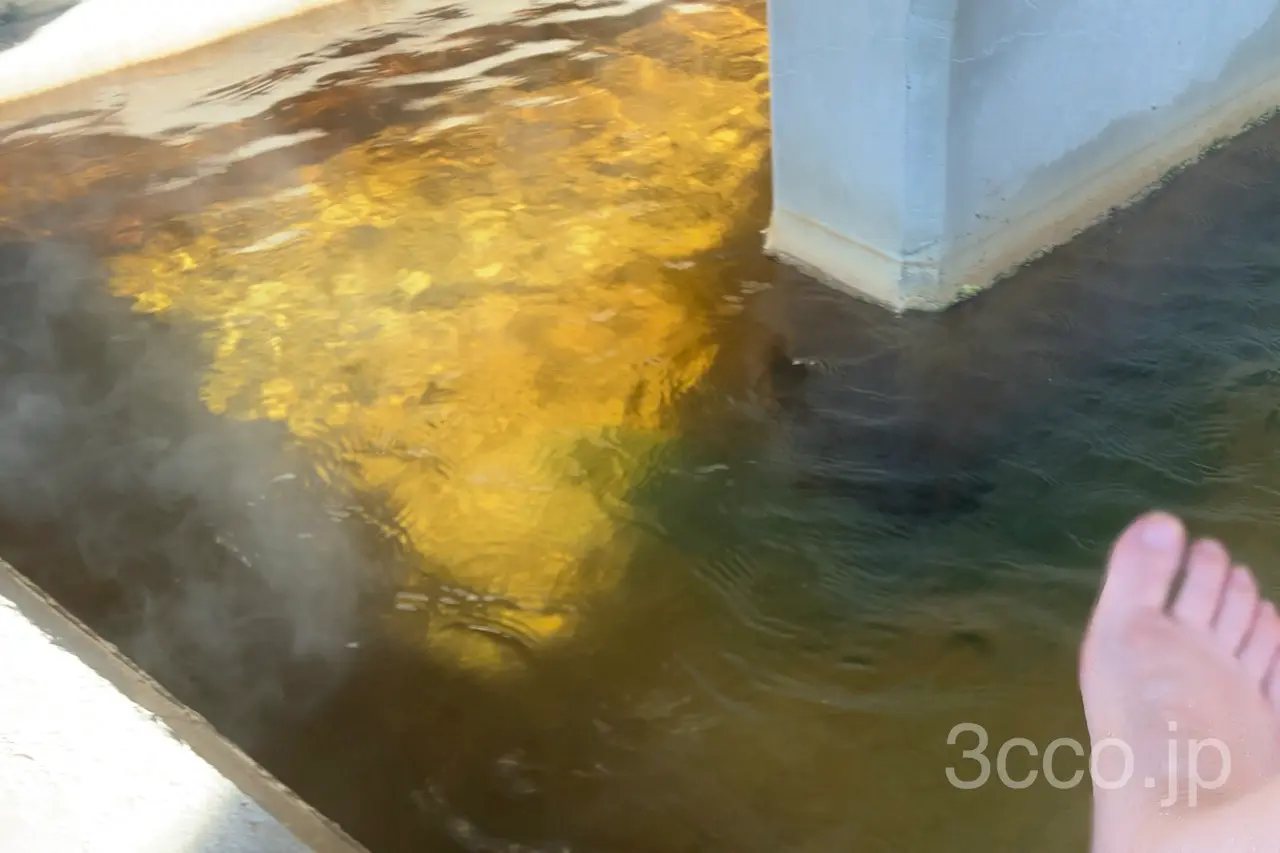 足湯暑い