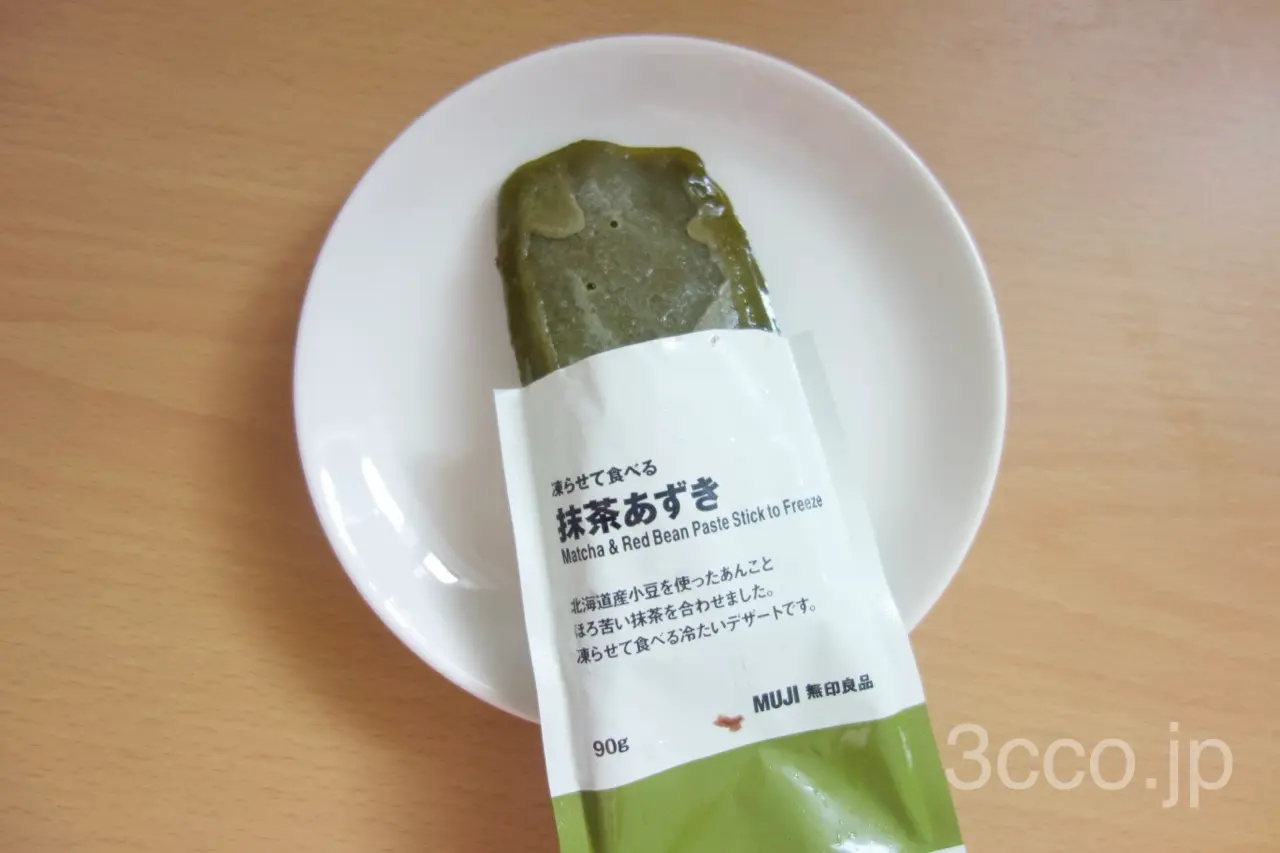 無印良品 凍らせて食べる抹茶あずきを食べる