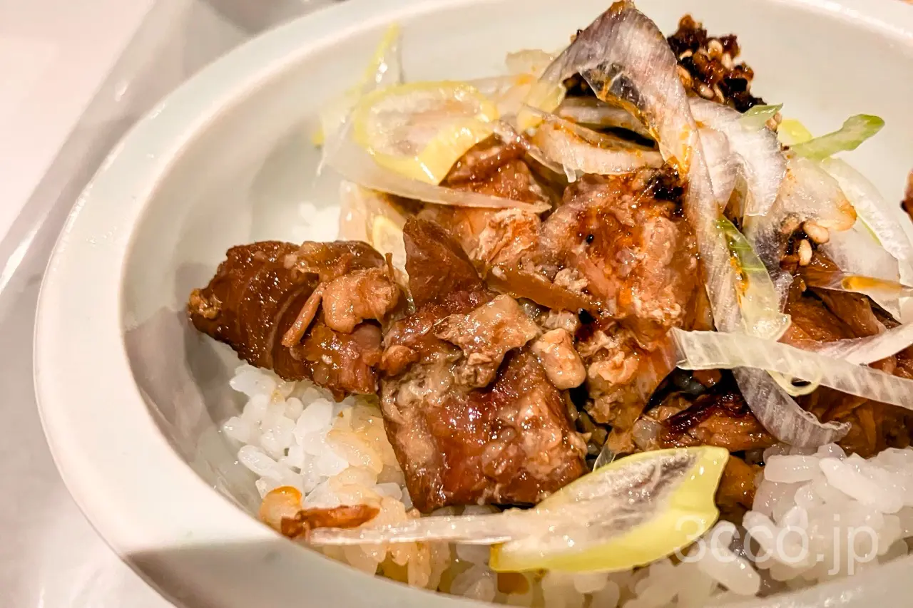 画像 六花亭ラー油角煮丼