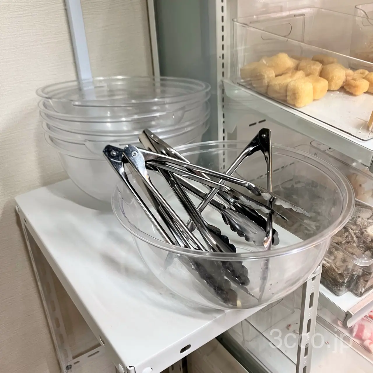 ボウルとトング