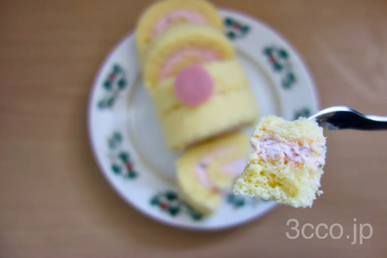 六花亭店頭ケーキ屋さんさくらのロールケーキ